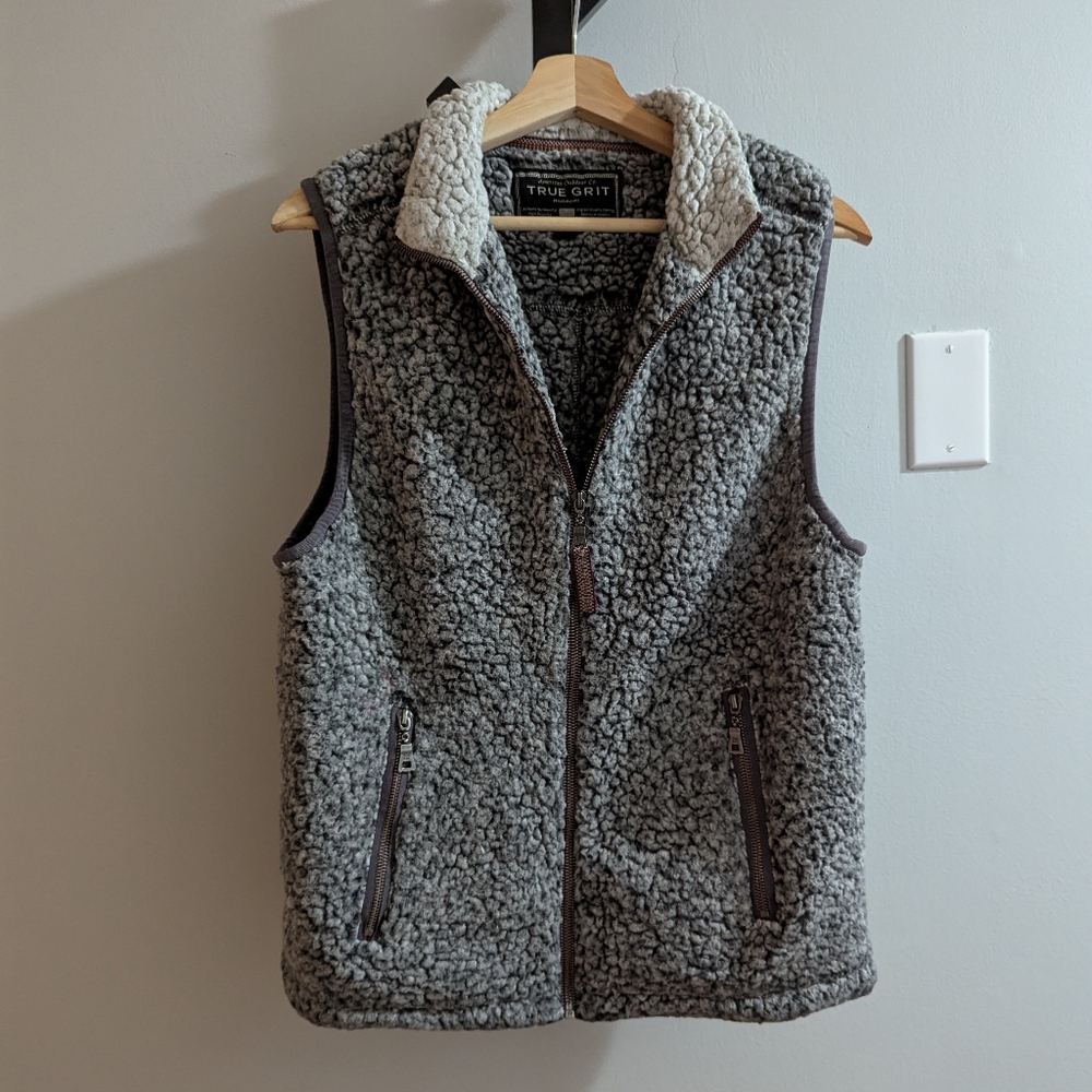 True grit gray Sherpa vest women's size small